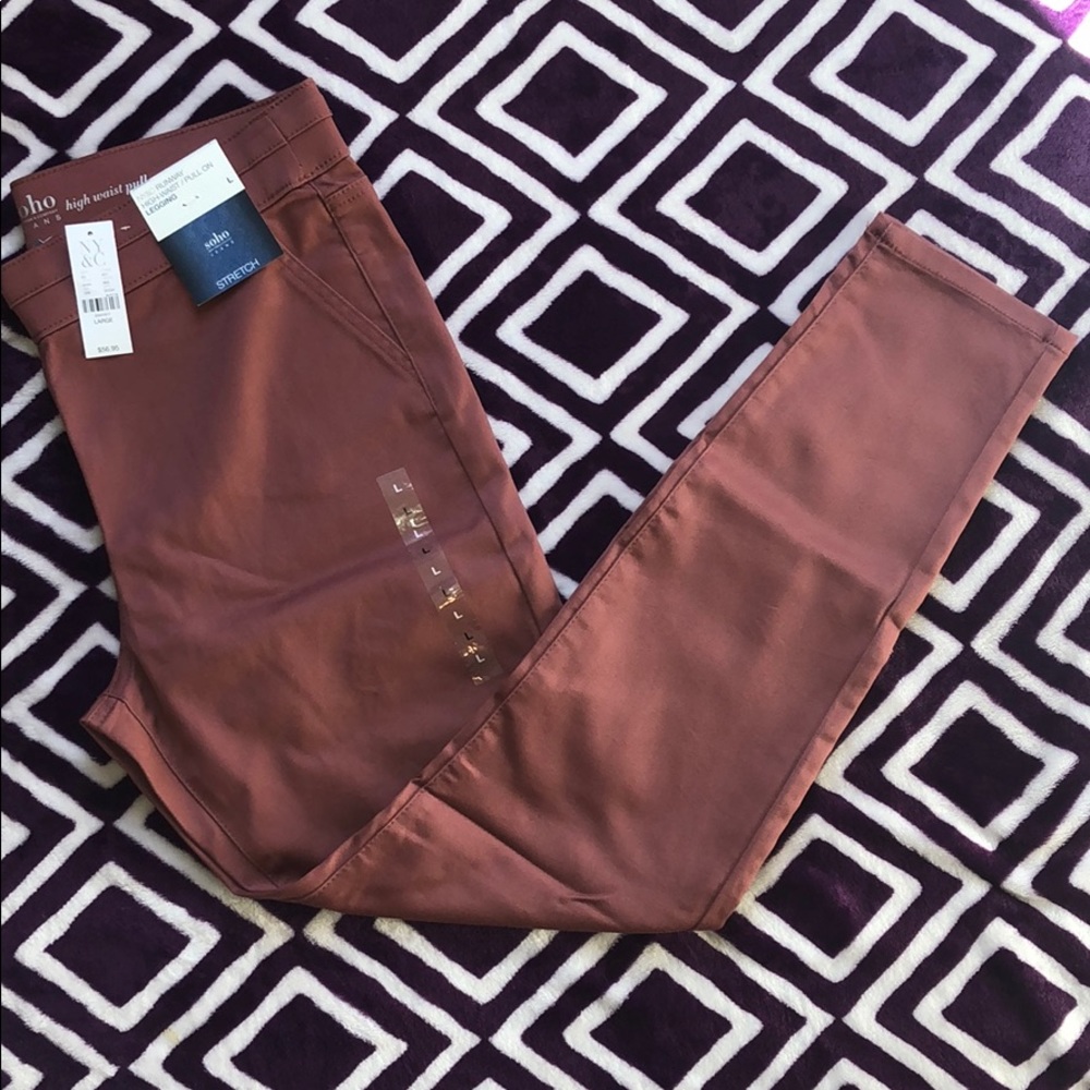 NWT High-Waist Pull-On Legging